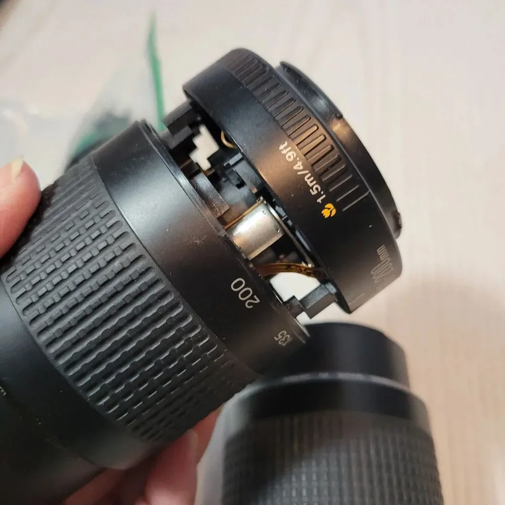 CANON 80-200mm f/4.5-5.6 II EF Zoom Lens 52mm Made In Japan *FOR PARTS / REPAIR*